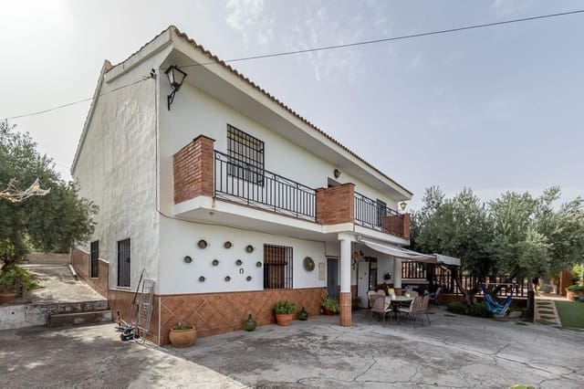6 sypialnia Willa na sprzedaż w Las Gabias z basenem garażem - 320 000 € (Ref: 9990752)