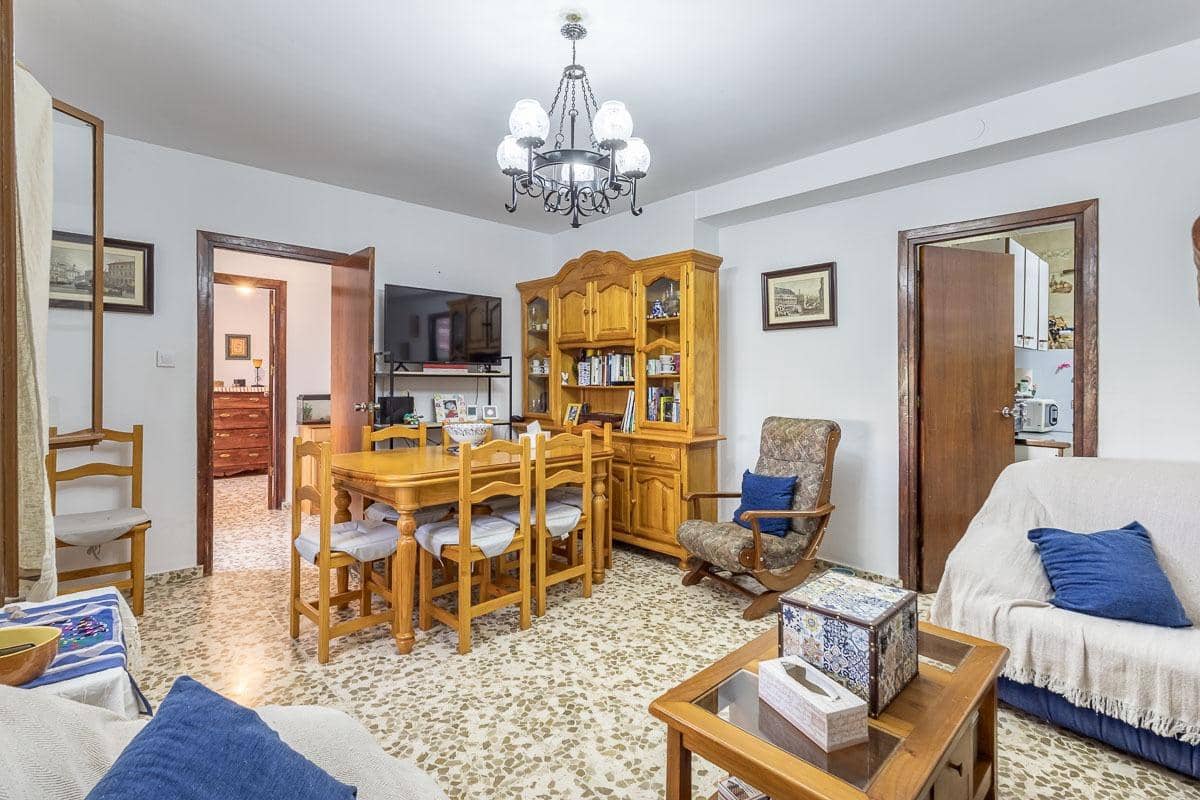 6 sypialnia Willa na sprzedaż w Las Gabias z basenem garażem - 320 000 € (Ref: 9990752)