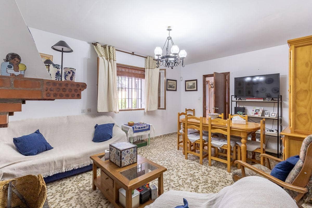 6 sypialnia Willa na sprzedaż w Las Gabias z basenem garażem - 320 000 € (Ref: 9990752)