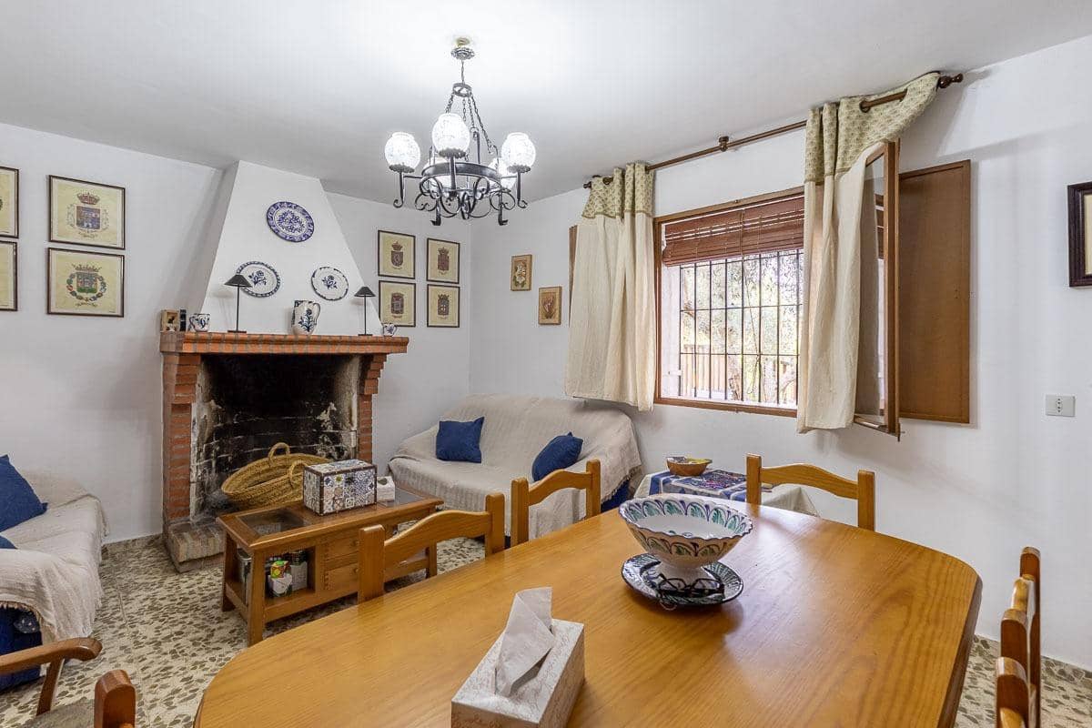 6 sypialnia Willa na sprzedaż w Las Gabias z basenem garażem - 320 000 € (Ref: 9990752)