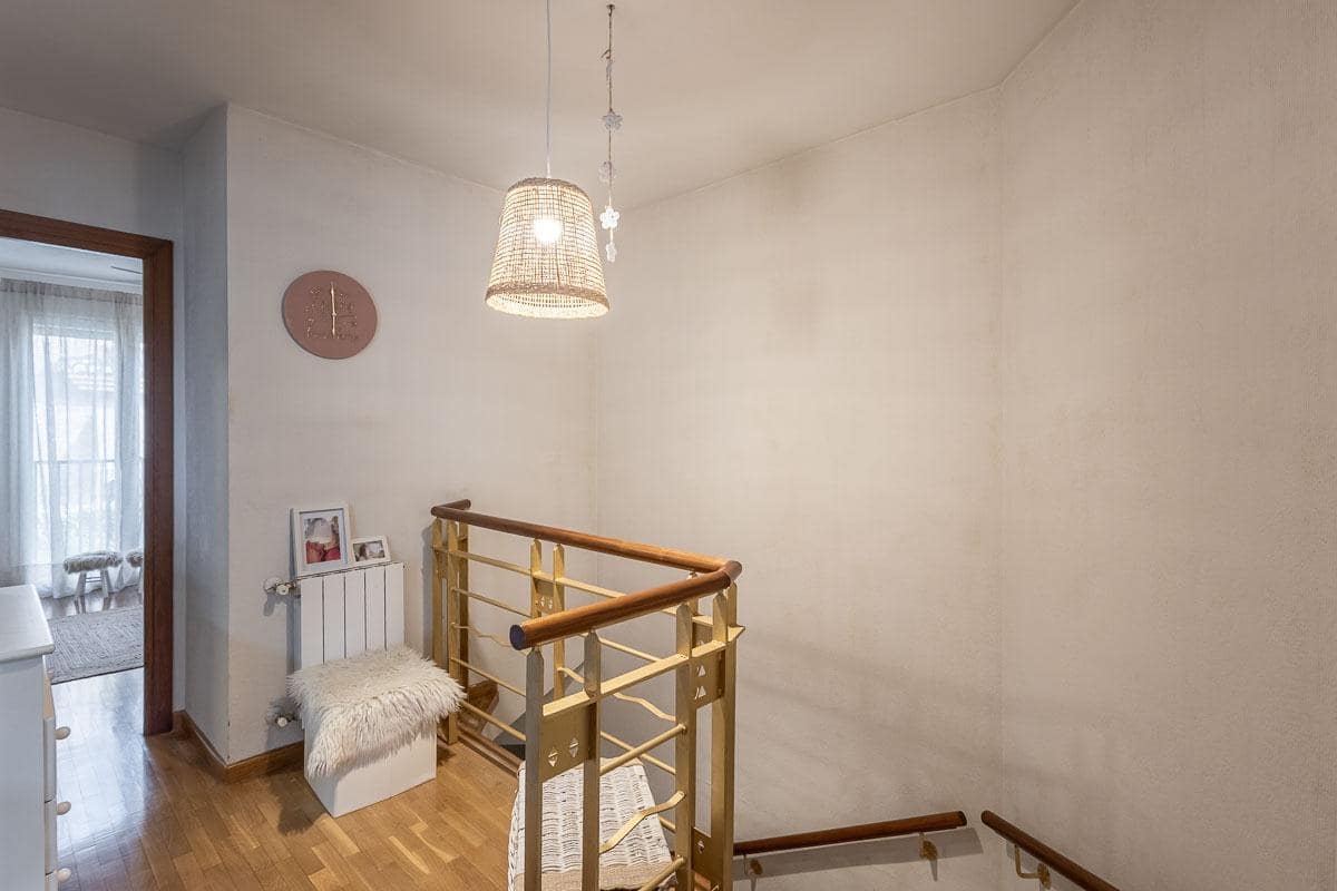 3 Zimmer Reihenhaus zu verkaufen in La Zubia mit Pool Garage - 320.000 € (Ref: 9990753)