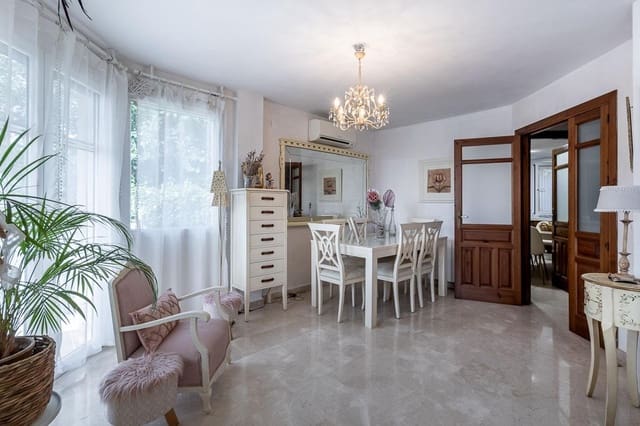 3 Zimmer Reihenhaus zu verkaufen in La Zubia mit Pool Garage - 320.000 € (Ref: 9990753)