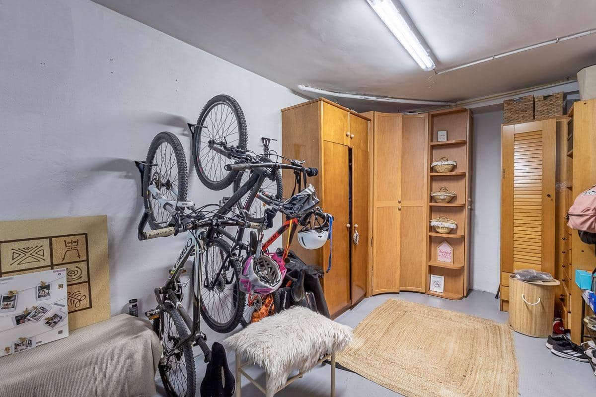 3 Zimmer Reihenhaus zu verkaufen in La Zubia mit Pool Garage - 320.000 € (Ref: 9990753)