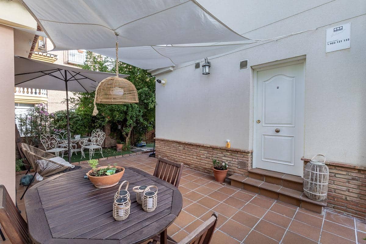 3 Zimmer Reihenhaus zu verkaufen in La Zubia mit Pool Garage - 320.000 € (Ref: 9990753)
