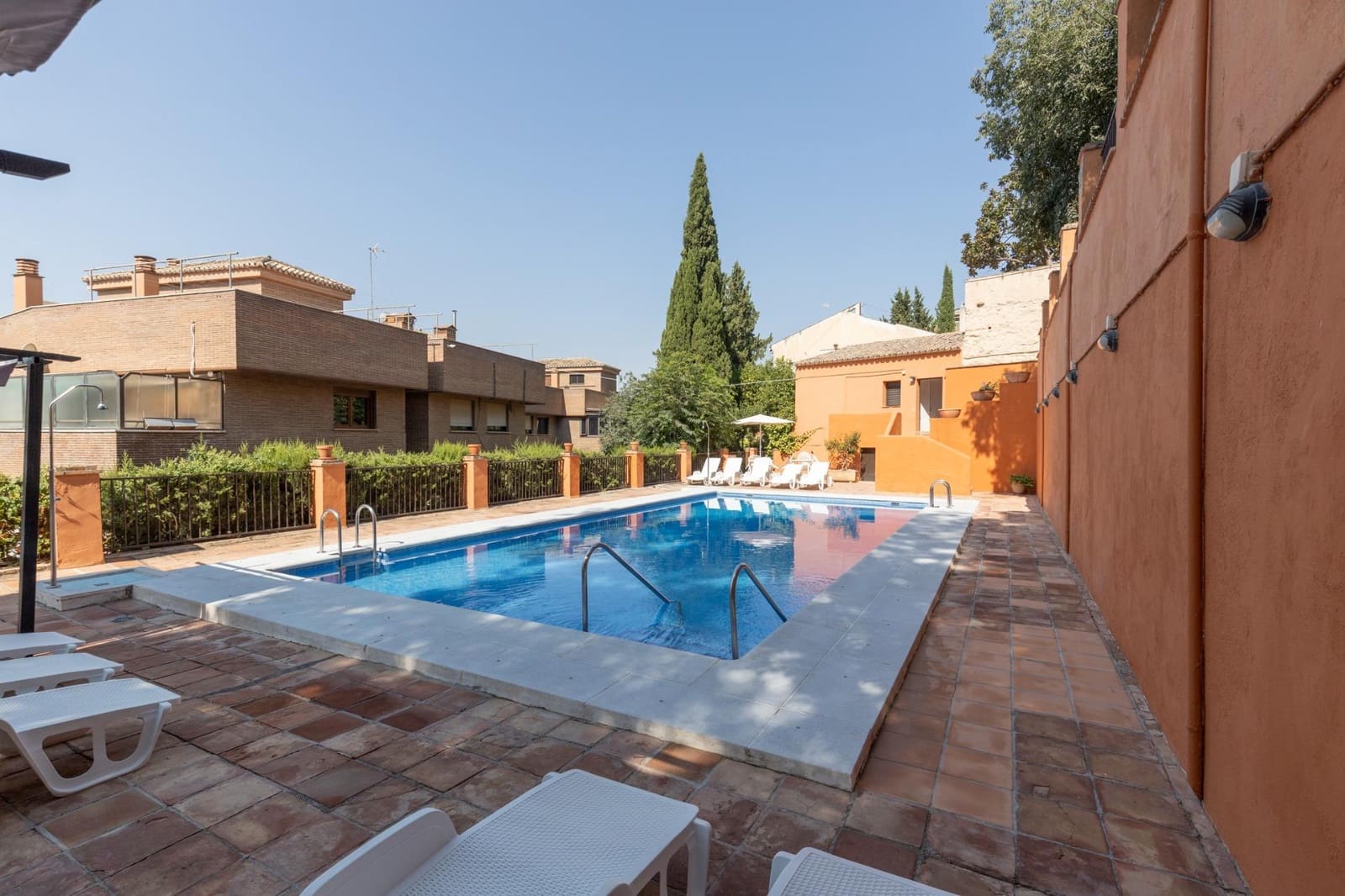 Piso de 4 habitaciones en Granada ciudad en venta con piscina garaje - 950.000 € (Ref: 9994283)