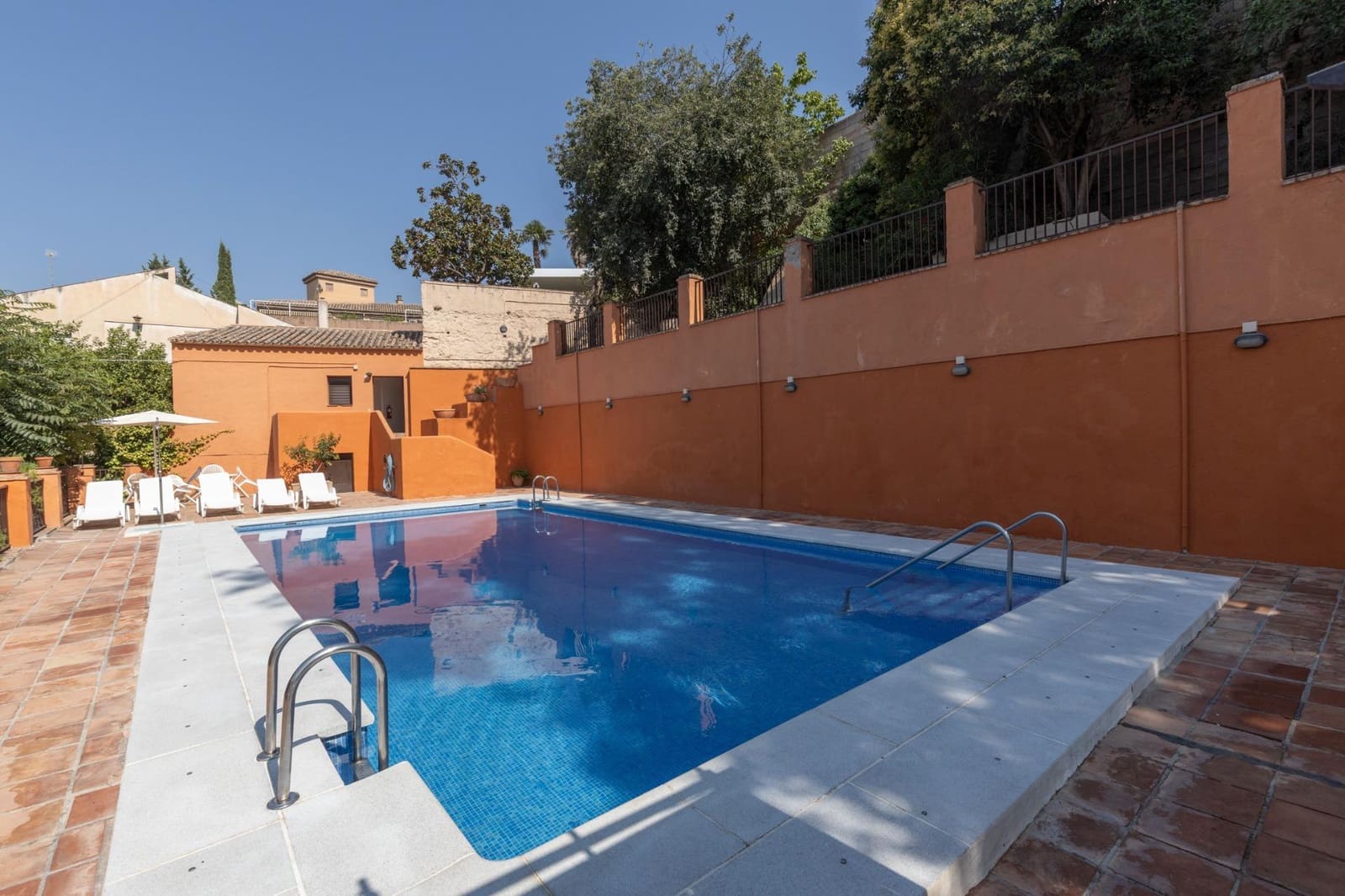 Piso de 4 habitaciones en Granada ciudad en venta con piscina garaje - 950.000 € (Ref: 9994283)