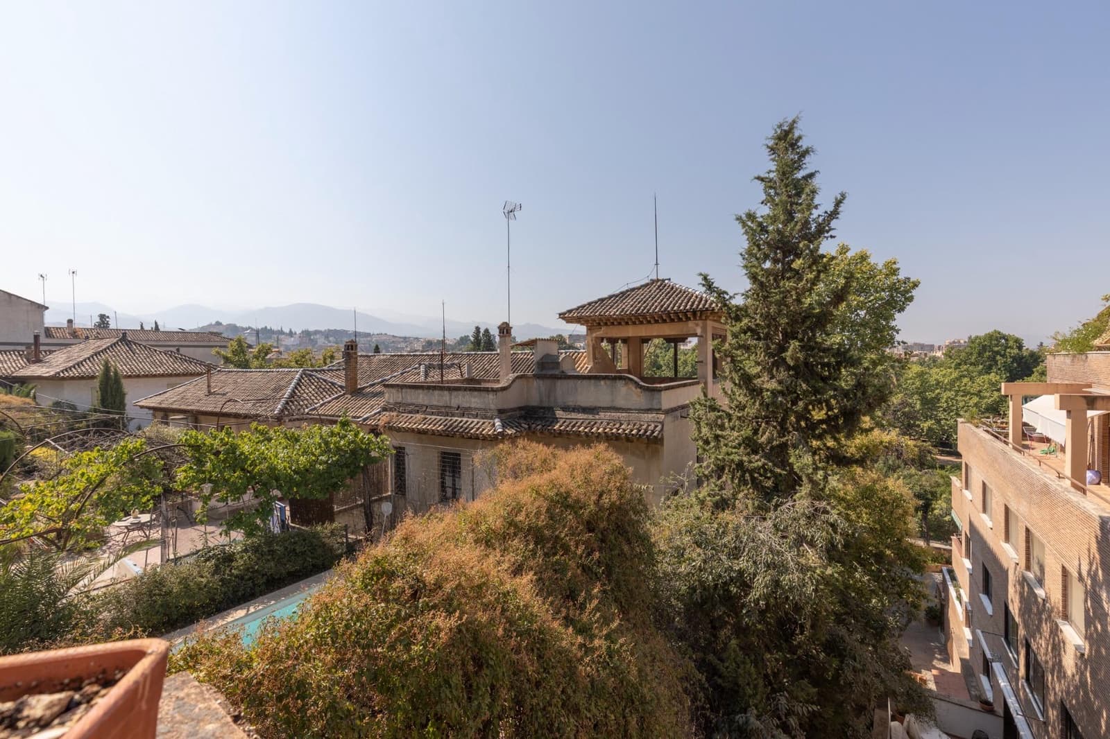 Piso de 4 habitaciones en Granada ciudad en venta con piscina garaje - 950.000 € (Ref: 9994283)