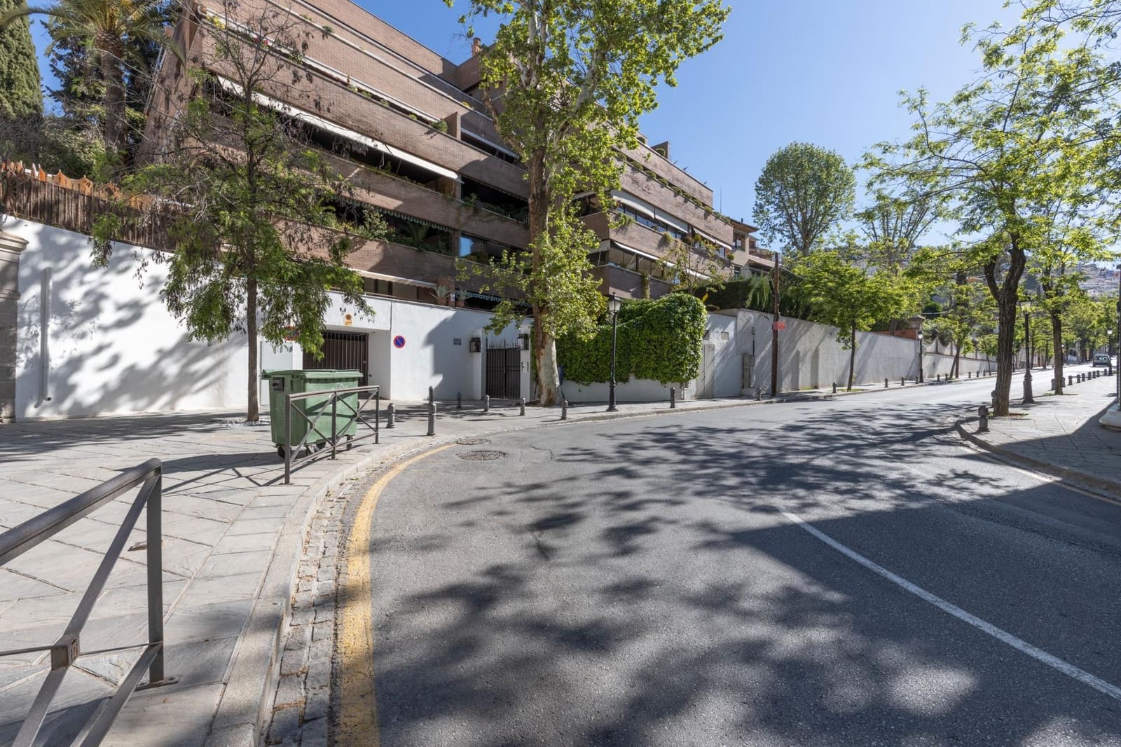 Piso de 4 habitaciones en Granada ciudad en venta con piscina garaje - 950.000 € (Ref: 9994283)