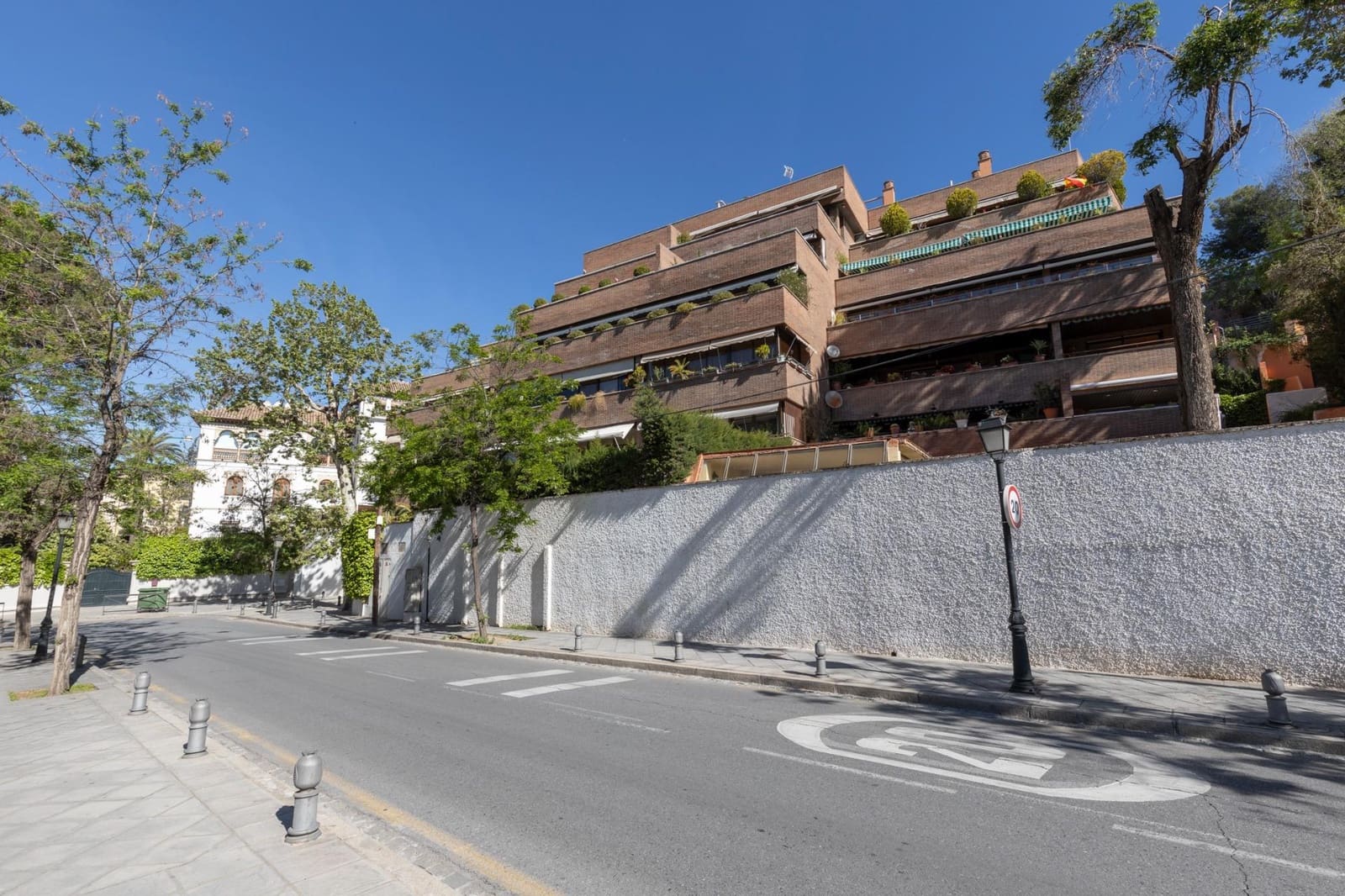 Piso de 4 habitaciones en Granada ciudad en venta con piscina garaje - 950.000 € (Ref: 9994283)