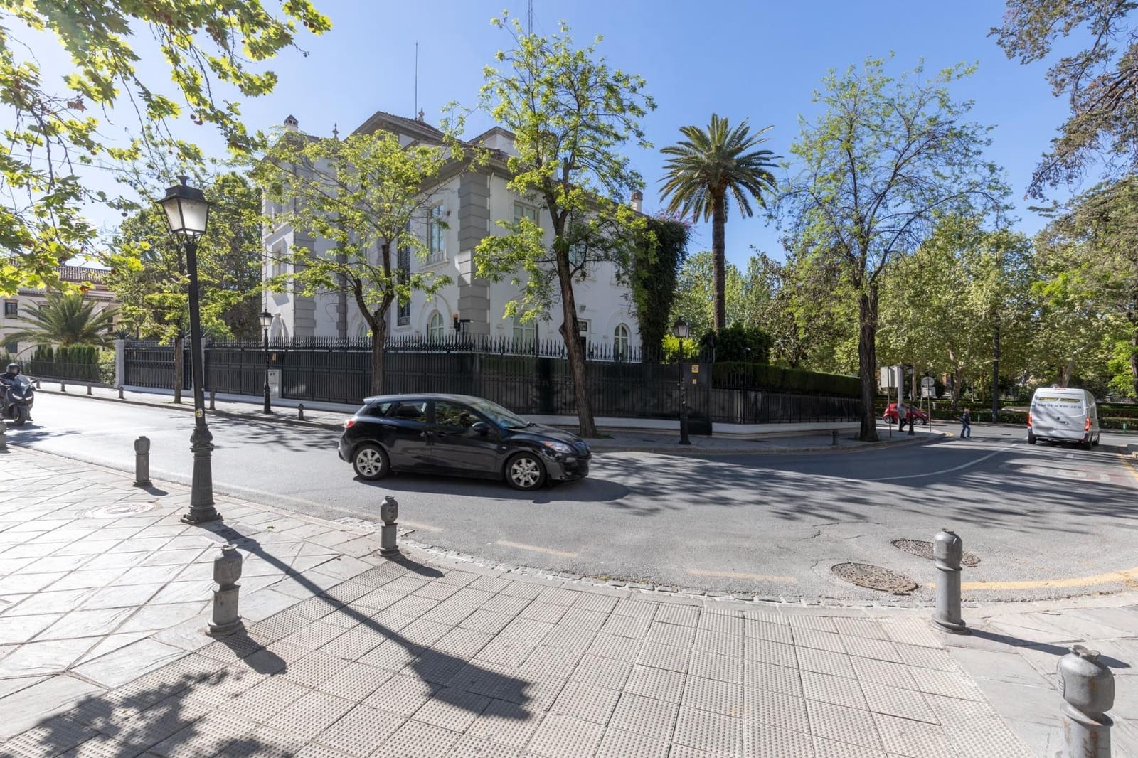 Piso de 4 habitaciones en Granada ciudad en venta con piscina garaje - 950.000 € (Ref: 9994283)