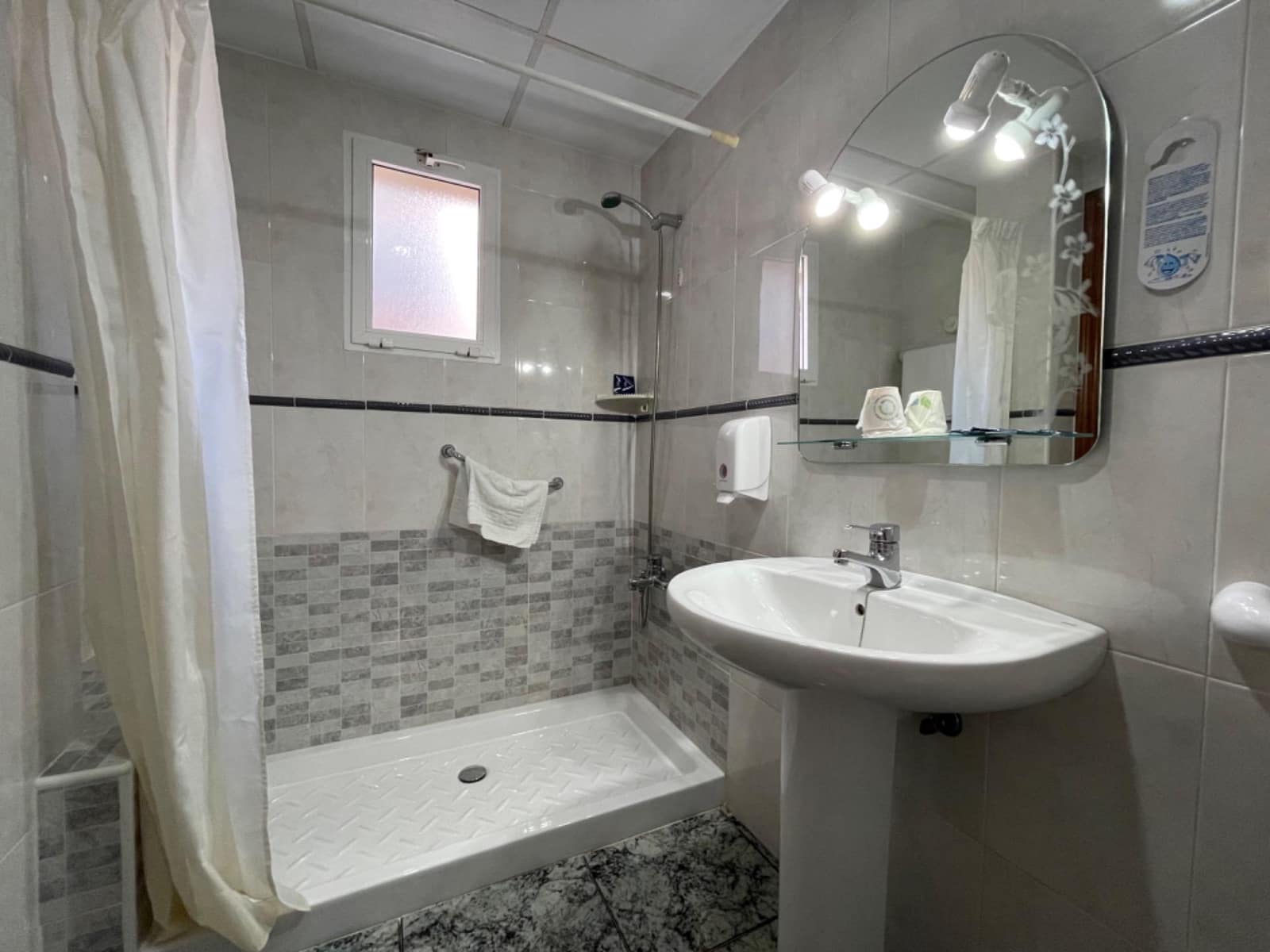 19 soveværelse Hotel til salg i Santiago de la Ribera - € 1.250.000 (Ref: 7587151)