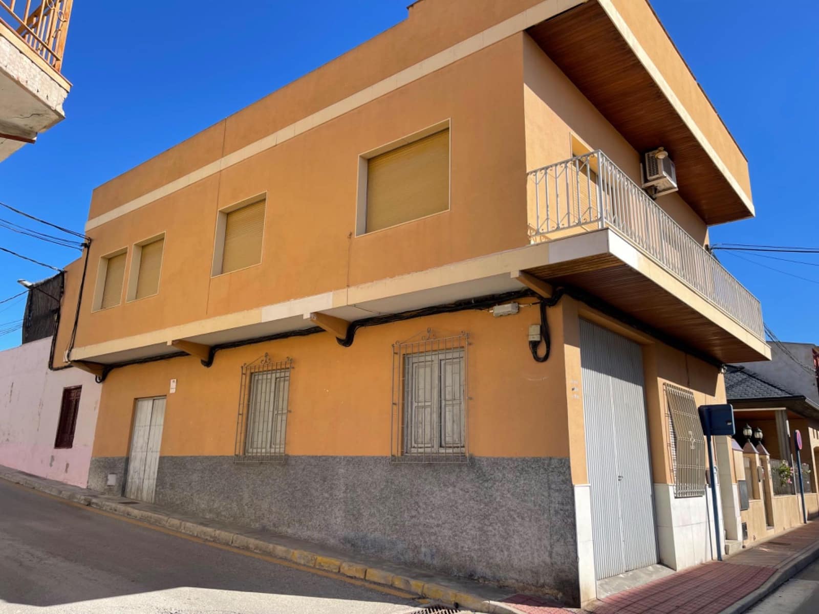 4 sovrum Hus till salu i Archena med garage - 156 900 € (Ref: 7872979)
