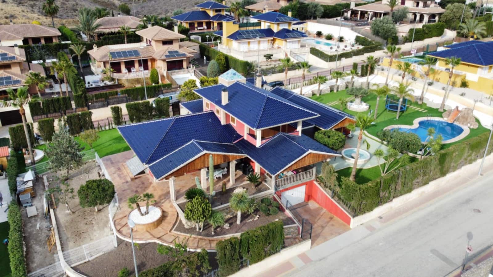 4 soveværelse Villa til salg i Molina de Segura med swimmingpool garage - € 830.000 (Ref: 8324956)