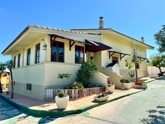 4 soverom Villa til salgs i Los Valientes, Molina de Segura med svømmebasseng garasje - € 450 000 (Ref: 8362876)