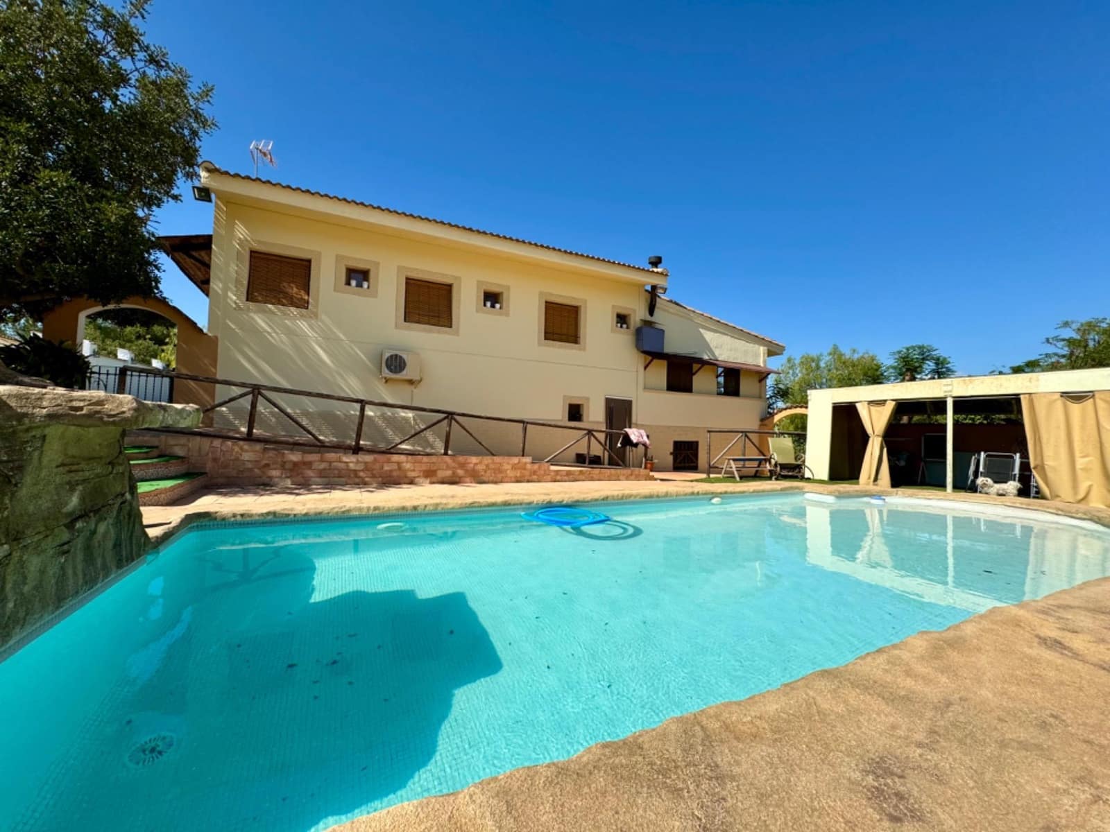 4 soverom Villa til salgs i Los Valientes med svømmebasseng garasje - € 450 000 (Ref: 8362876)