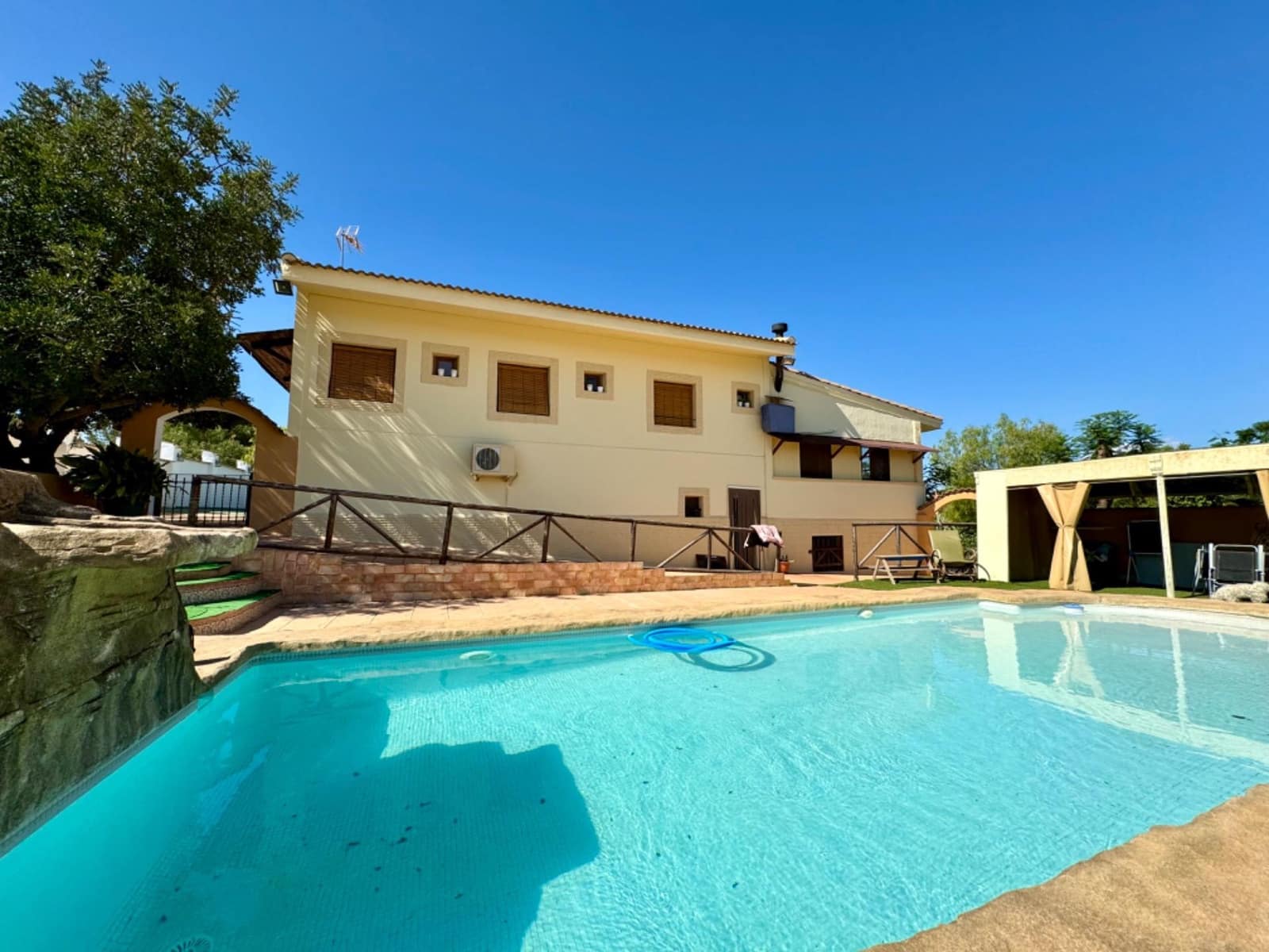 4 soverom Villa til salgs i Los Valientes med svømmebasseng garasje - € 450 000 (Ref: 8362876)