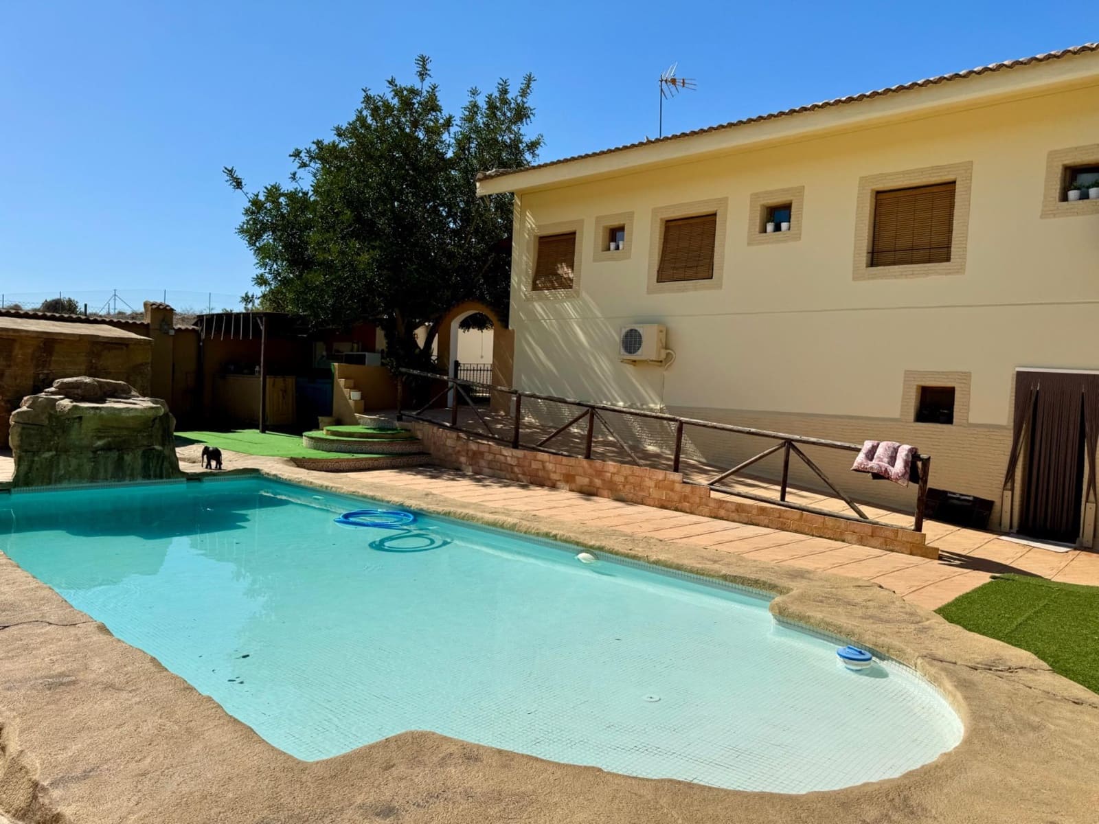 4 soverom Villa til salgs i Los Valientes med svømmebasseng garasje - € 450 000 (Ref: 8362876)