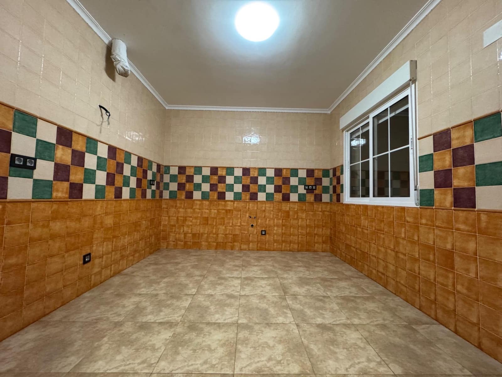 3 slaapkamer Rijtjeshuis te koop in Fortuna met garage - € 128.000 (Ref: 8847560)