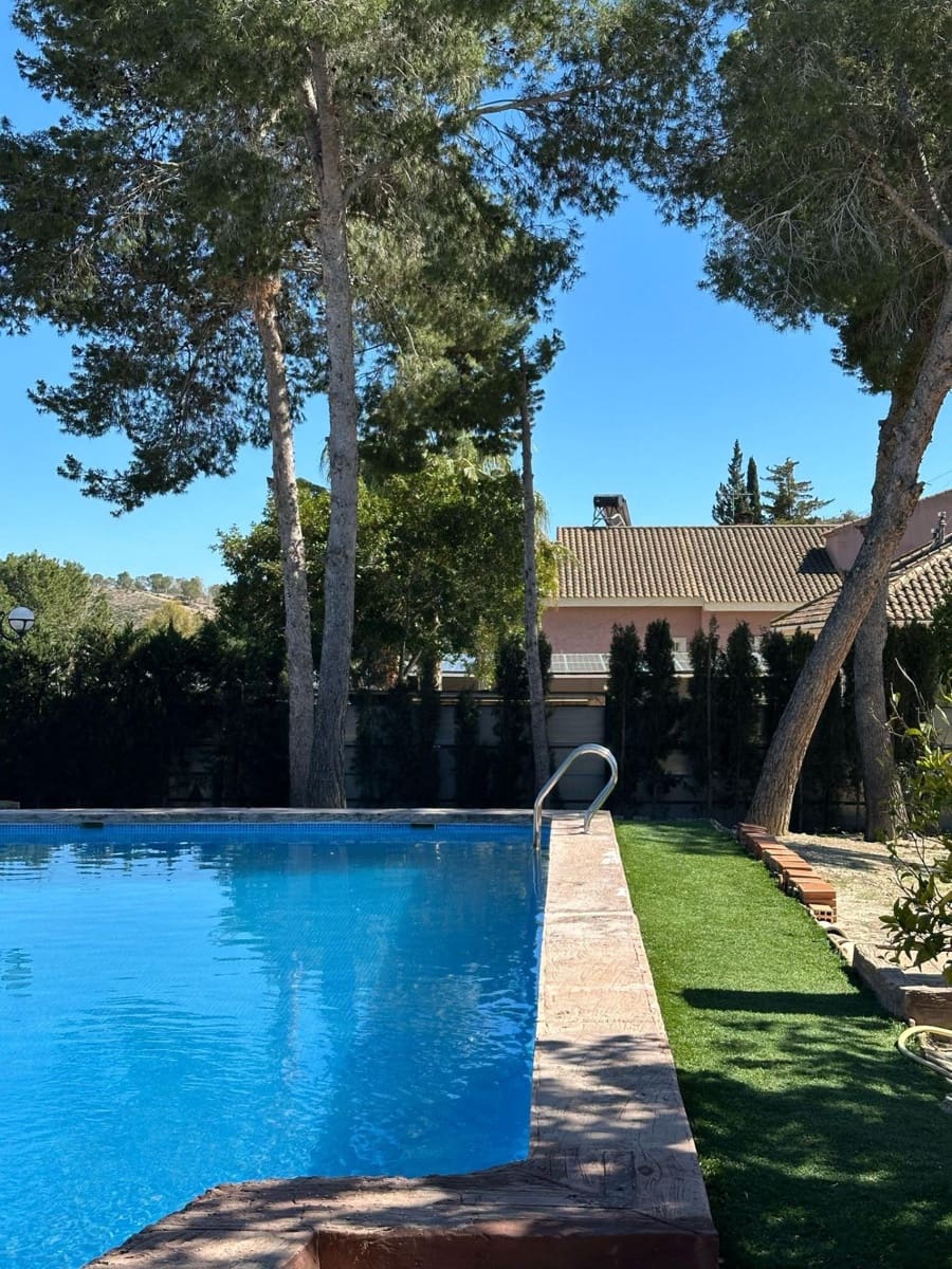 4 soveværelse Villa til salg i La Alcayna med swimmingpool - € 595.000 (Ref: 9032281)