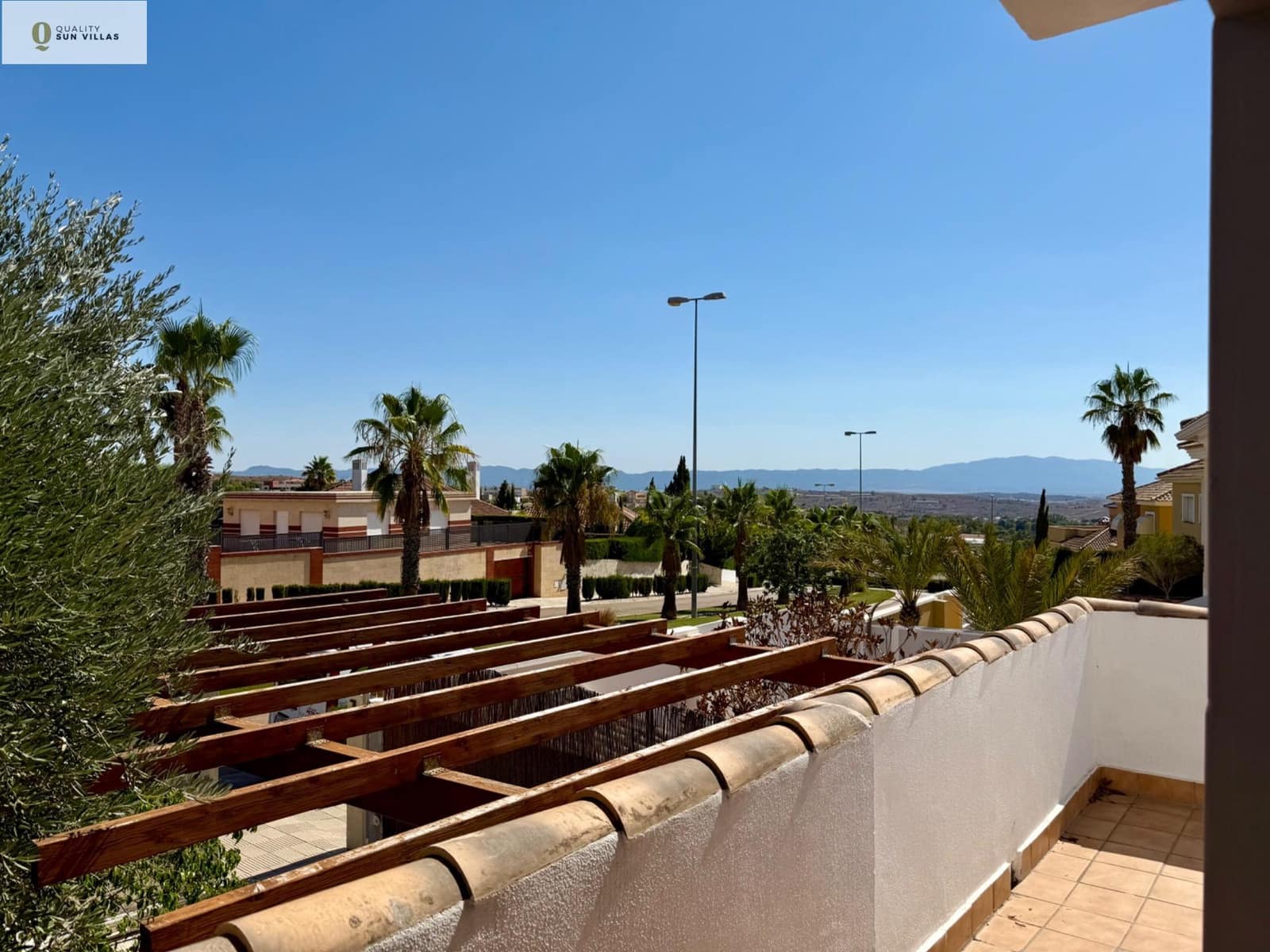 4 sypialnia Dom blizniak na sprzedaż w Altorreal z basenem garażem - 321 000 € (Ref: 9174601)