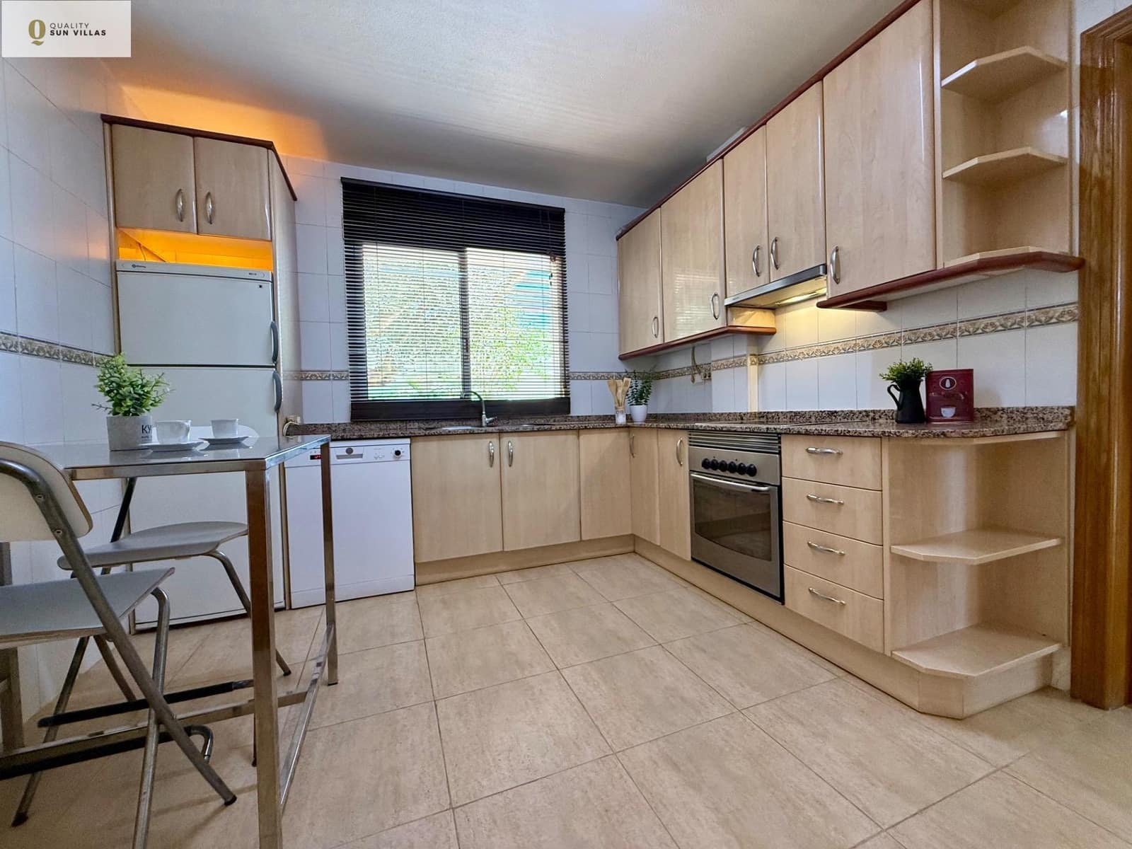 4 slaapkamer Halfvrijstaande villa te koop in Altorreal met zwembad garage - € 325.000 (Ref: 9174601)