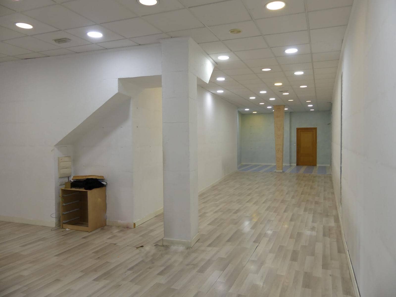 3 bedroom Commercial for sale in Callosa de Segura - € 135,000 (Ref: 9247394)