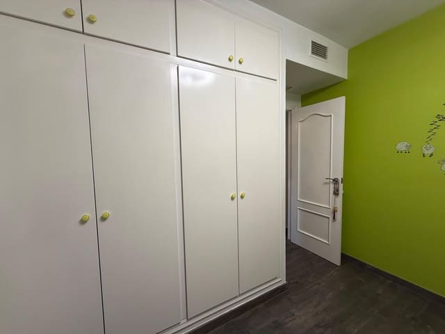 5 soverom Villa til salgs i Molina de Segura med svømmebasseng garasje - € 380 000 (Ref: 9262716)