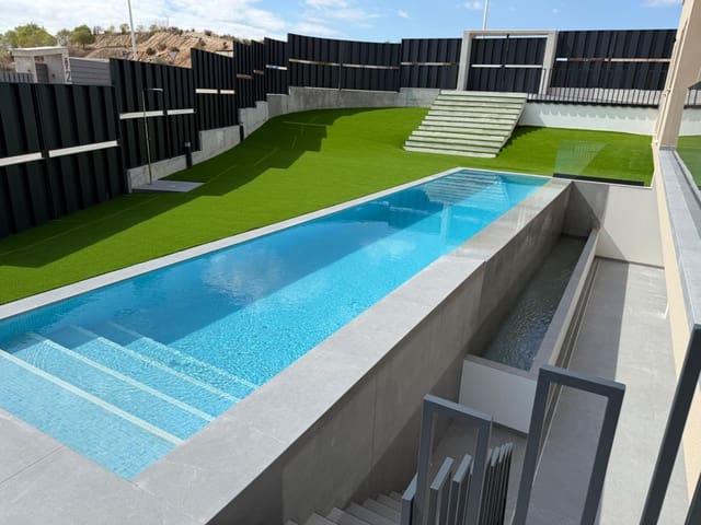 Chalet de 4 habitaciones en Molina de Segura en venta con piscina - 740.000 € (Ref: 9317935)