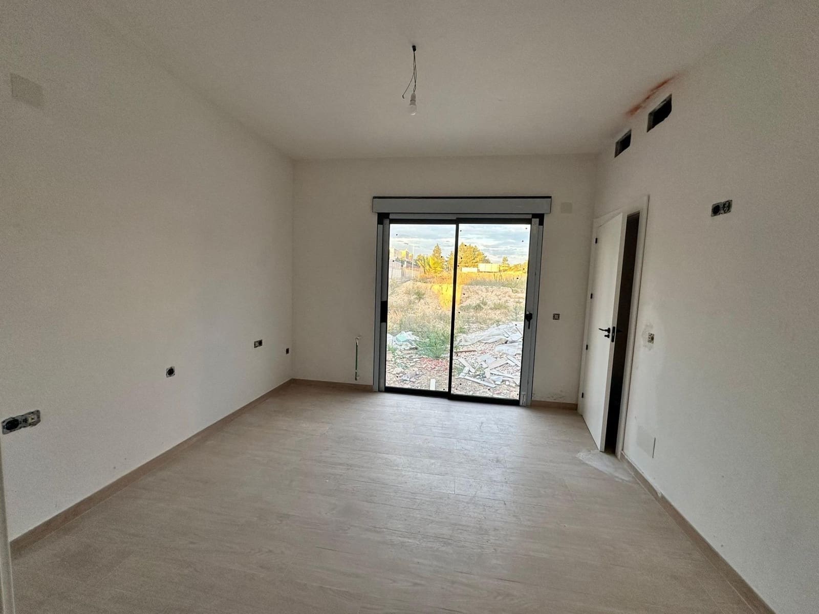 3 makuuhuone Huvila myytävänä paikassa La Alcayna mukana uima-altaan 
autotalli - 450 000 € (Ref: 9359693)