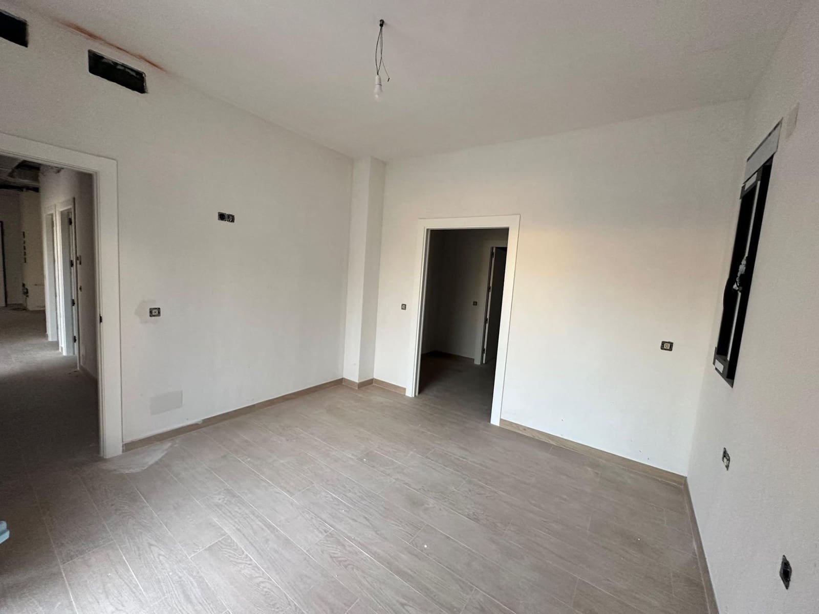 3 makuuhuone Huvila myytävänä paikassa La Alcayna mukana uima-altaan 
autotalli - 450 000 € (Ref: 9359693)