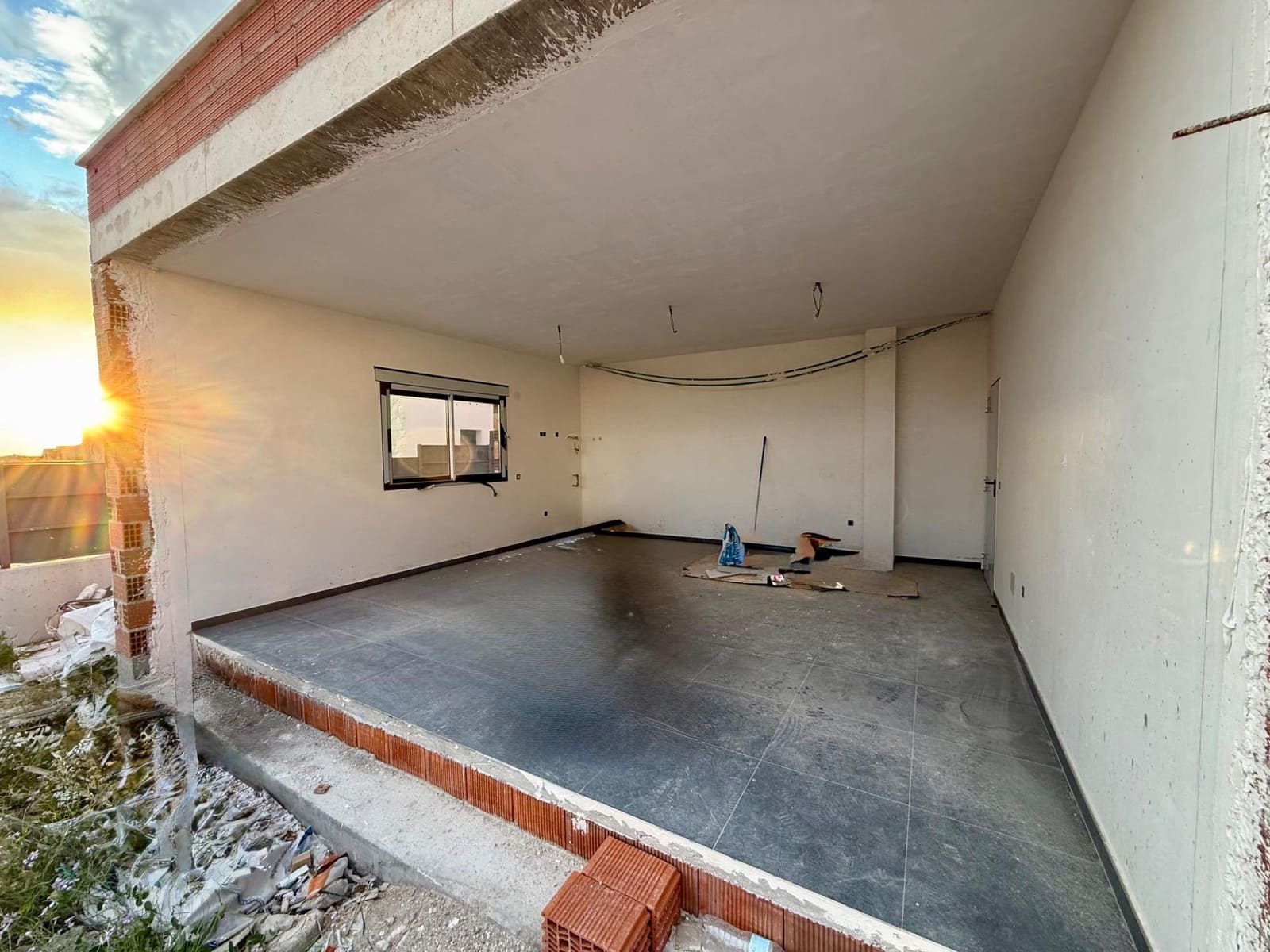 3 makuuhuone Huvila myytävänä paikassa La Alcayna mukana uima-altaan 
autotalli - 450 000 € (Ref: 9359693)