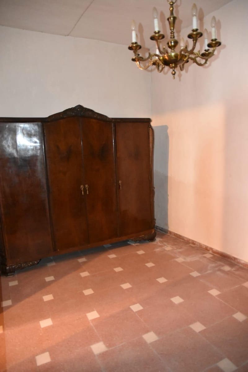 7 soverom Hus til salgs i Fortuna - € 80 000 (Ref: 9359695)