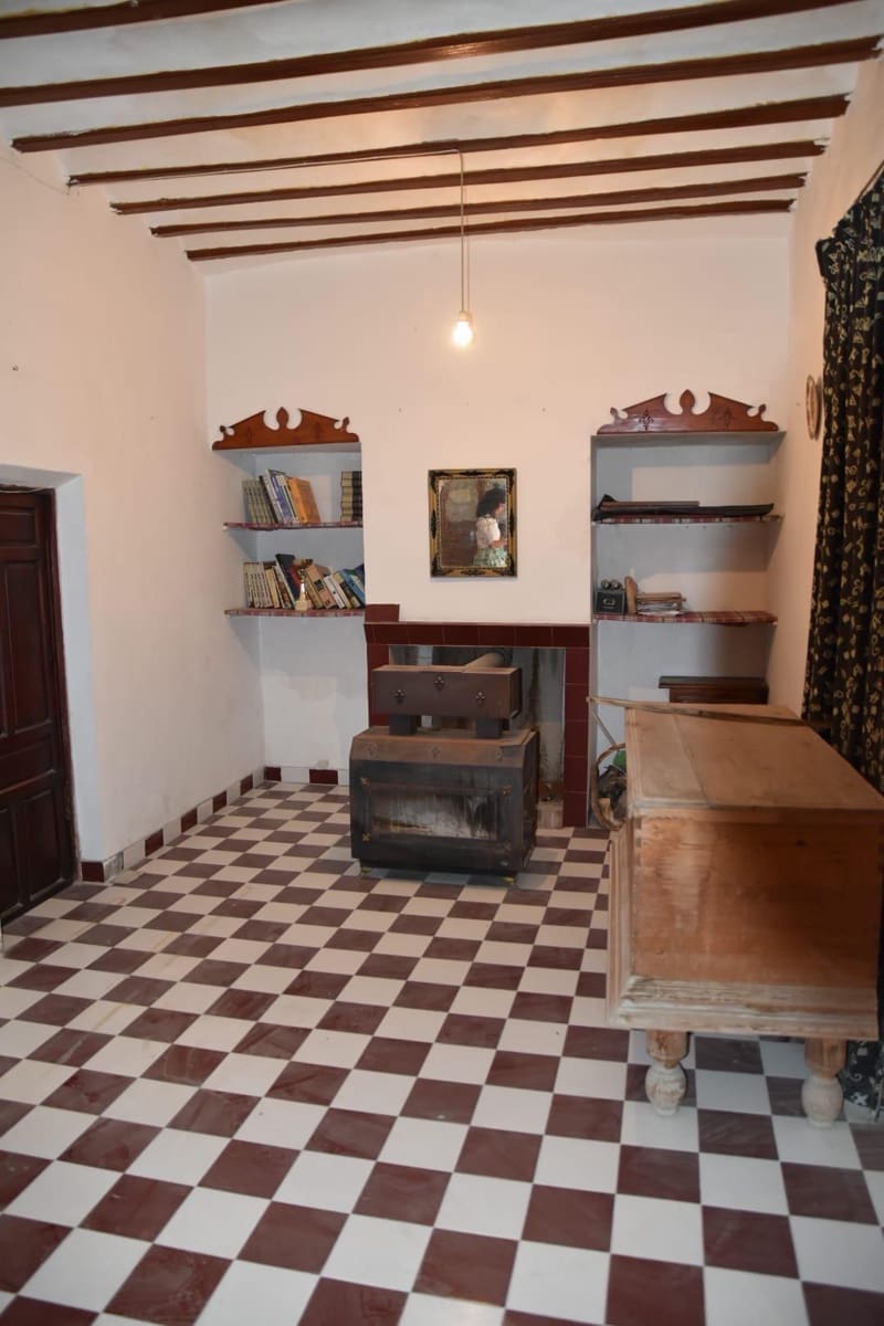 7 soverom Hus til salgs i Fortuna - € 80 000 (Ref: 9359695)