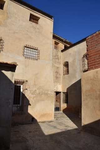 7 bedroom Townhouse for sale in Fortuna - € 80,000 (Ref: 9359695)