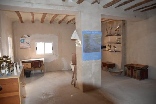 7 bedroom Townhouse for sale in Fortuna - € 80,000 (Ref: 9359695)