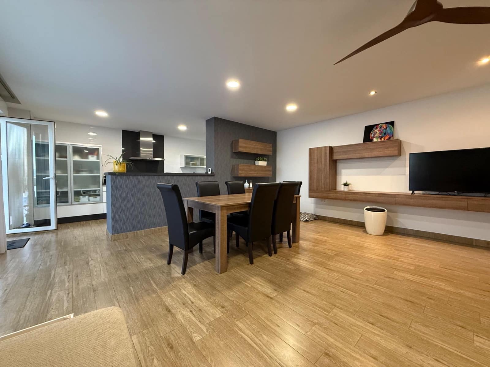 4 slaapkamer Villa te koop in Caudete met zwembad garage - € 395.000 (Ref: 9423913)