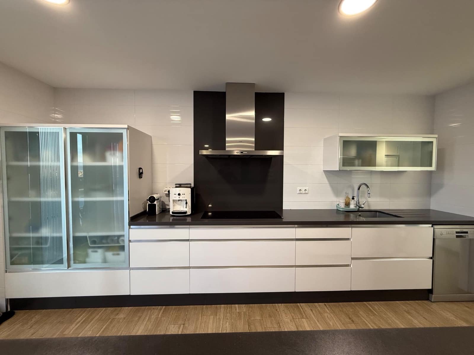 4 slaapkamer Villa te koop in Caudete met zwembad garage - € 395.000 (Ref: 9423913)