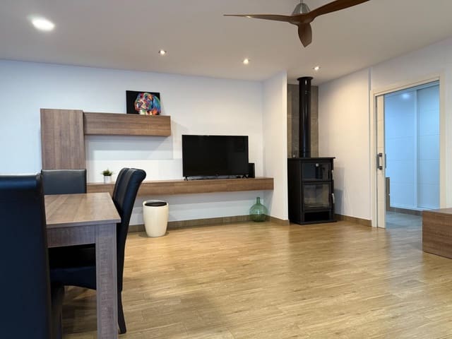 4 slaapkamer Villa te koop in Caudete met zwembad garage - € 395.000 (Ref: 9423913)