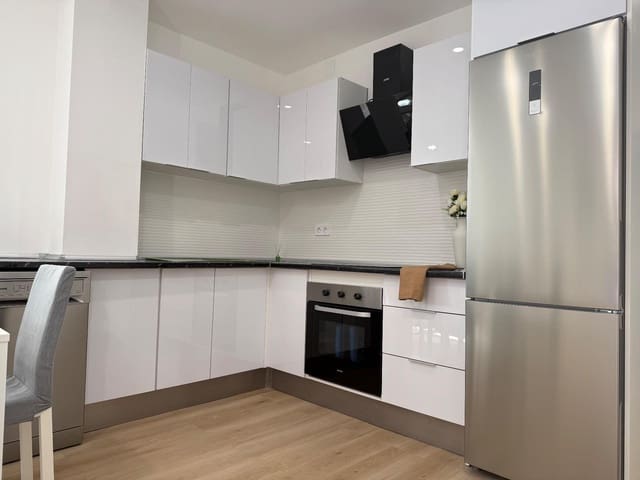 2 makuuhuone Asunto myytävänä paikassa Centro, Los Alcázares mukana 
autotalli - 129 900 € (Ref: 9561932)