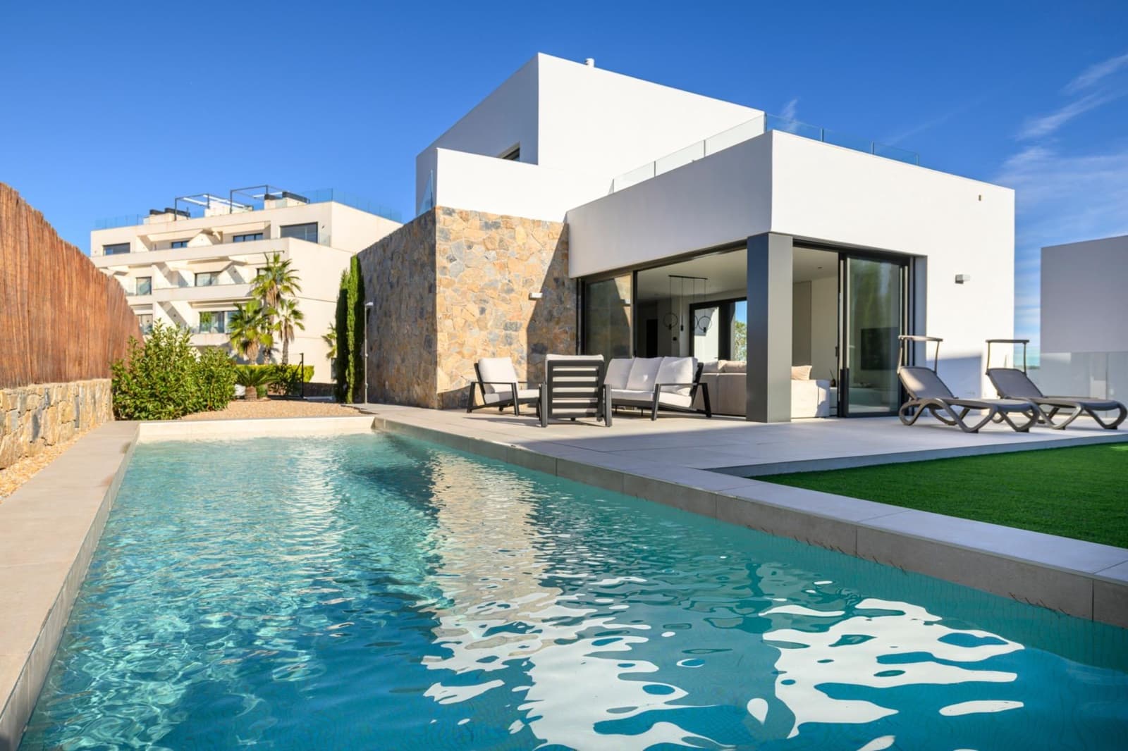 5 chambre Villa/Maison à vendre à Las Colinas Golf avec piscine garage - 1 030 000 € (Ref: 9913271)