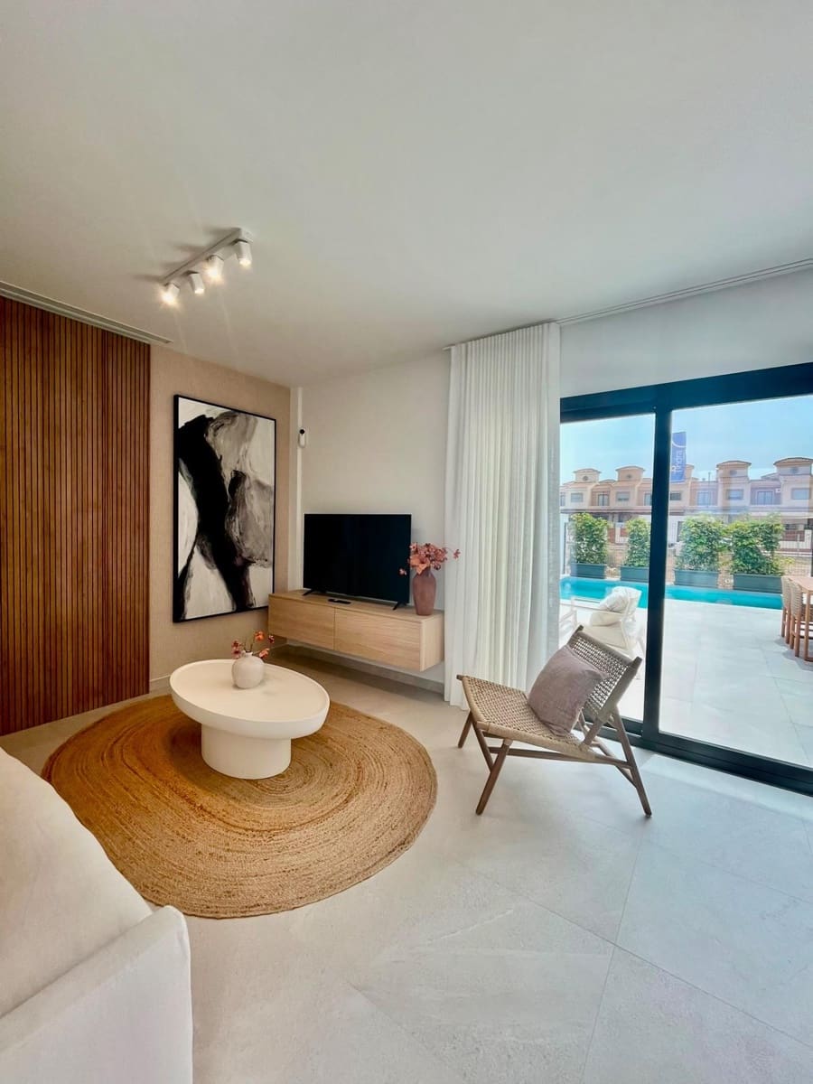 3 slaapkamer Villa te koop in Los Alcazares met zwembad - € 459.000 (Ref: 9986957)