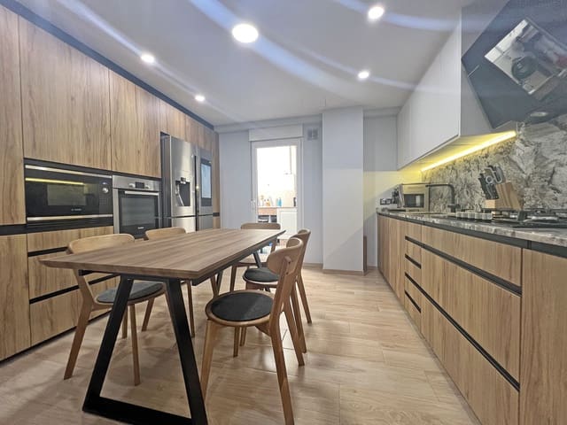3 soveværelse Lejlighed til salg i Mislata - € 310.000 (Ref: 9172218)