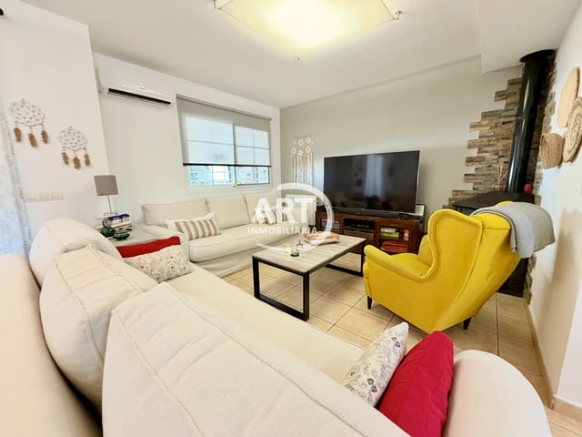 3 sovrum Semi-fristående Villa till salu i La Pobla de Vallbona med pool garage - 395 000 € (Ref: 10008295)