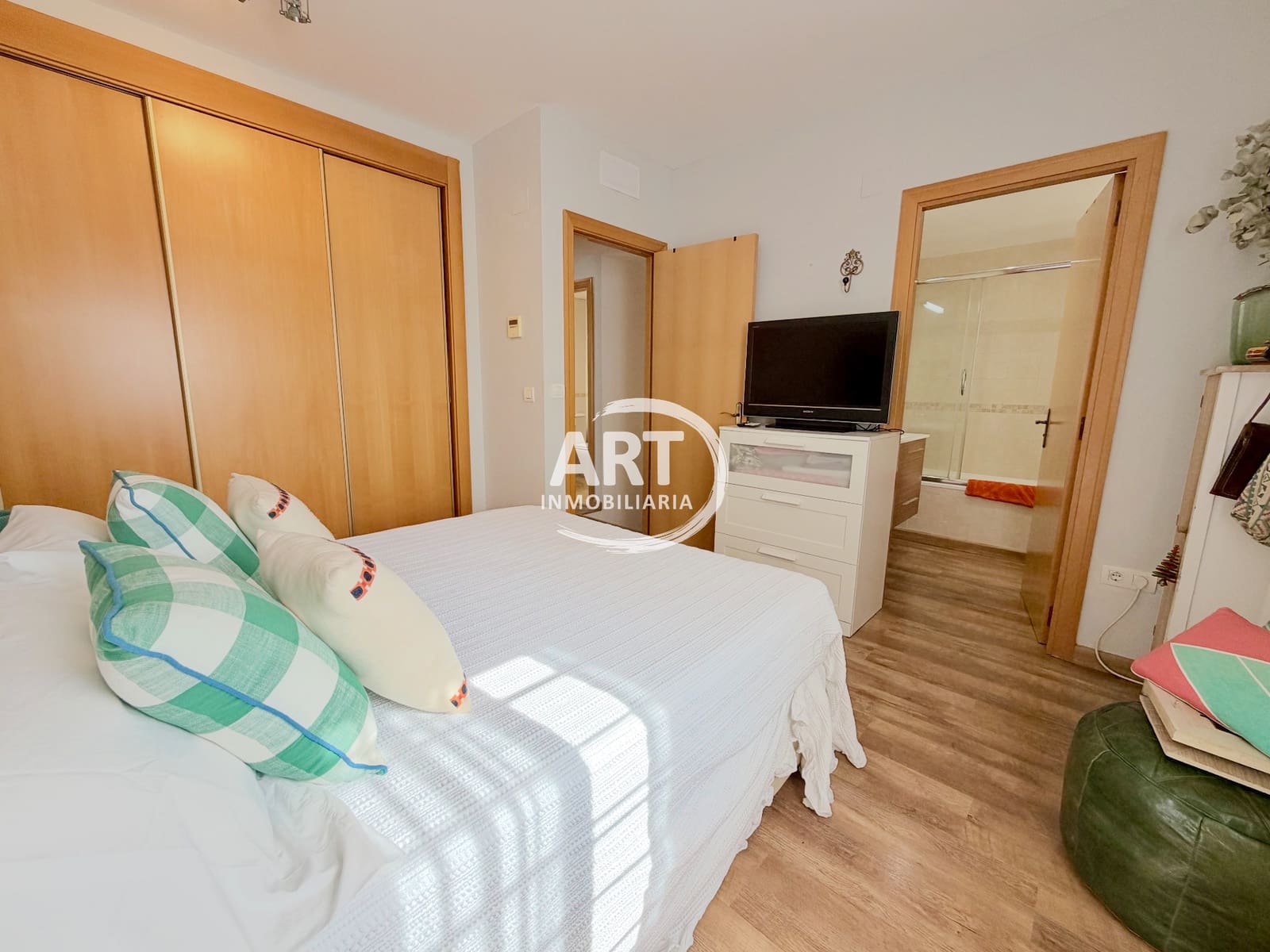 3 sovrum Semi-fristående Villa till salu i La Pobla de Vallbona med pool garage - 395 000 € (Ref: 10008295)