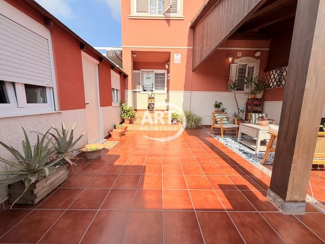 3 sovrum Semi-fristående Villa till salu i La Pobla de Vallbona med pool garage - 395 000 € (Ref: 10008295)
