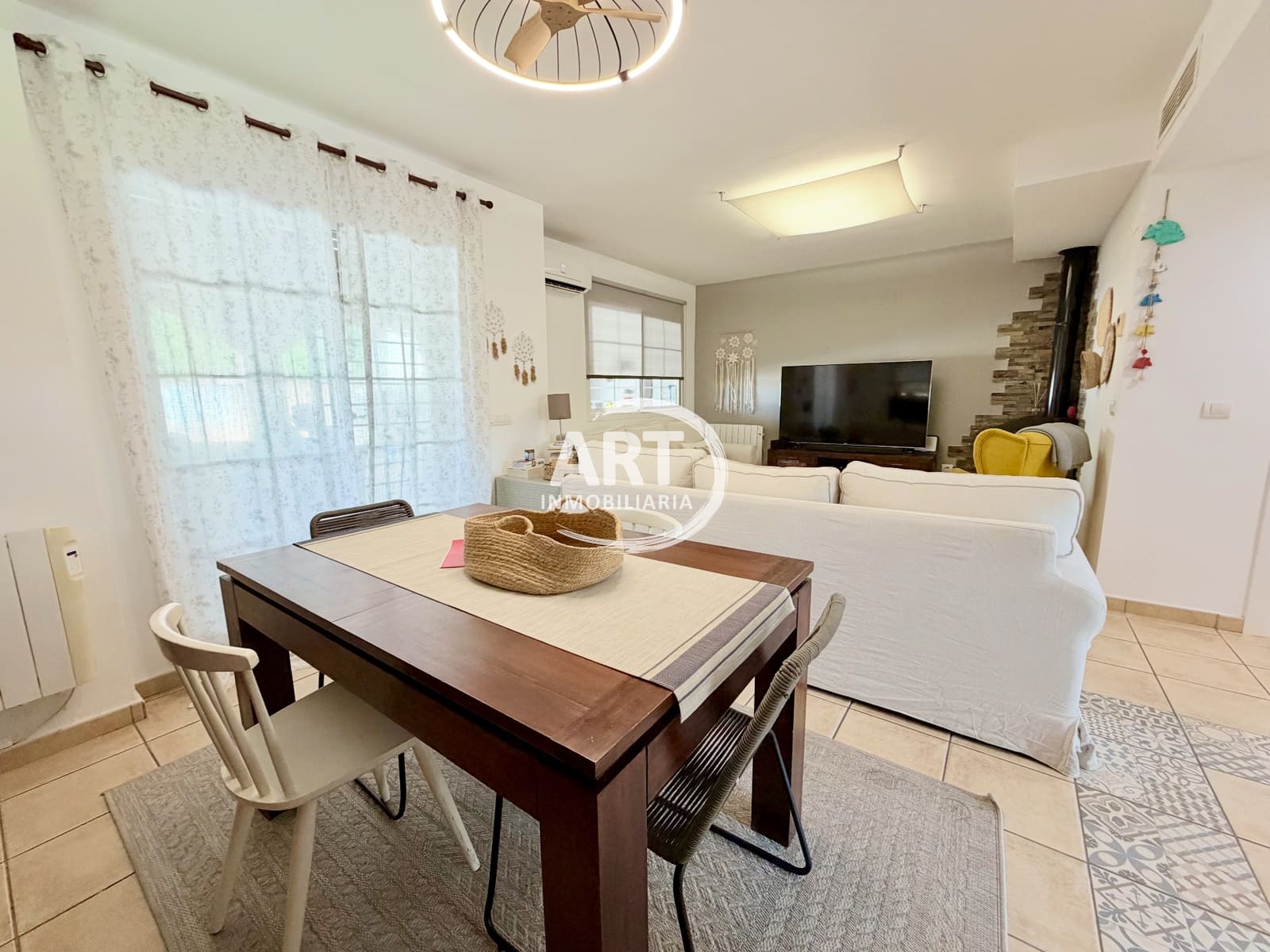 3 sovrum Semi-fristående Villa till salu i La Pobla de Vallbona med pool garage - 395 000 € (Ref: 10008295)