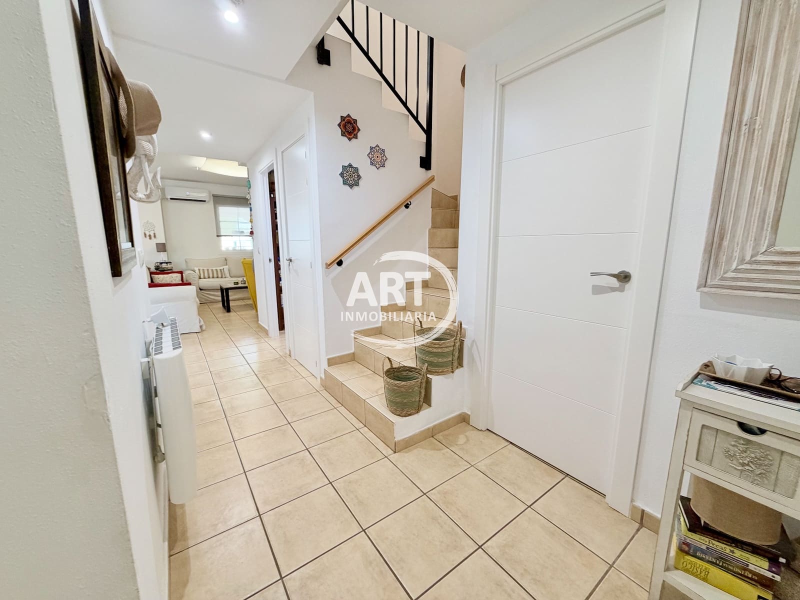 3 sovrum Semi-fristående Villa till salu i La Pobla de Vallbona med pool garage - 395 000 € (Ref: 10008295)