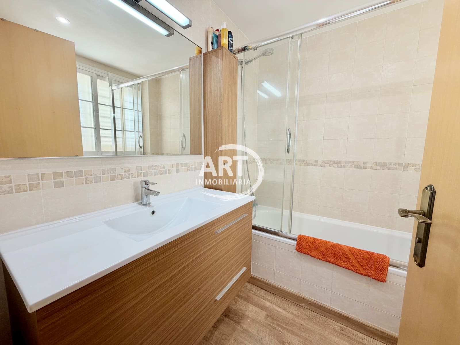 3 sovrum Semi-fristående Villa till salu i La Pobla de Vallbona med pool garage - 395 000 € (Ref: 10008295)