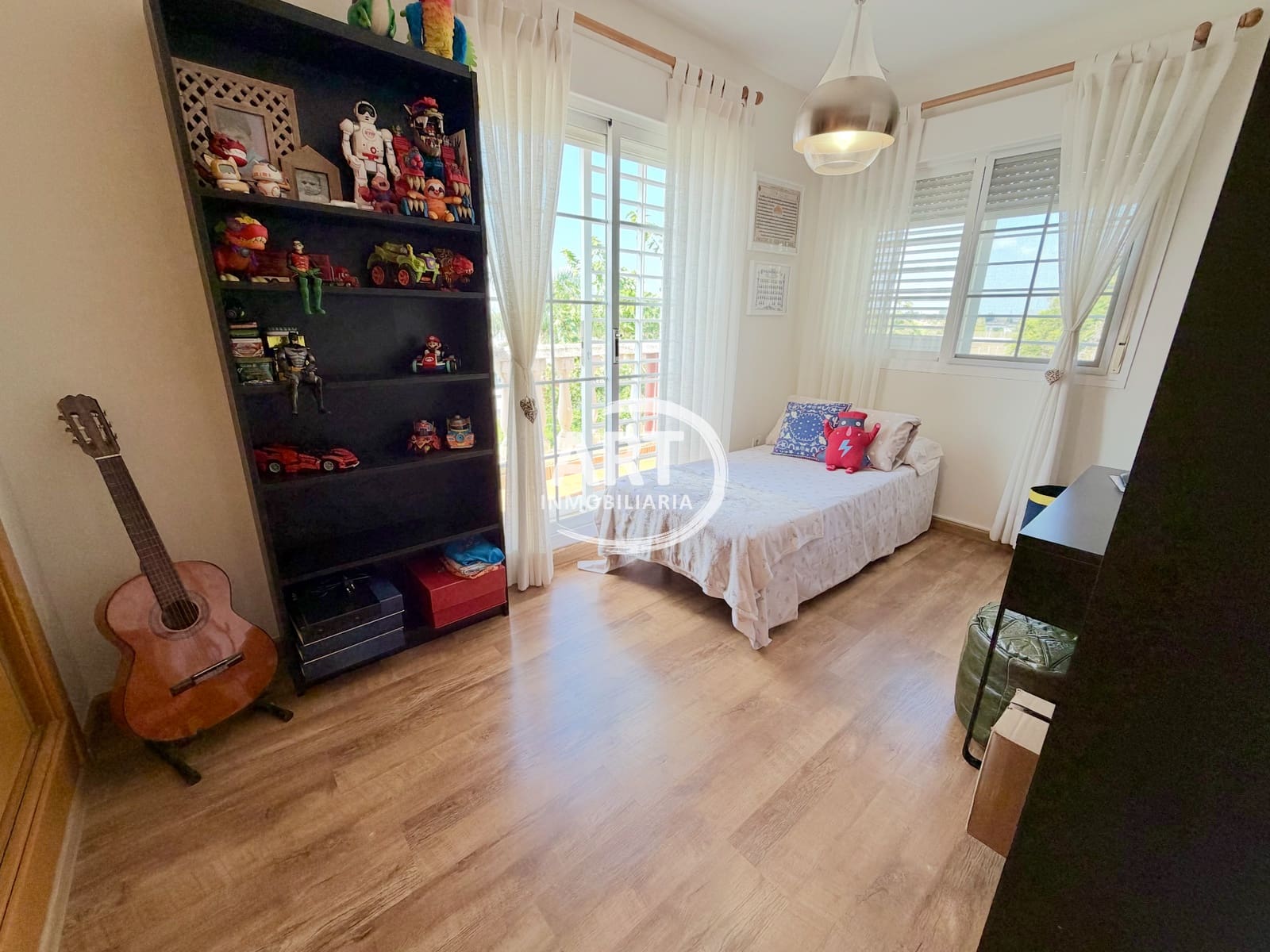 3 sovrum Semi-fristående Villa till salu i La Pobla de Vallbona med pool garage - 395 000 € (Ref: 10008295)