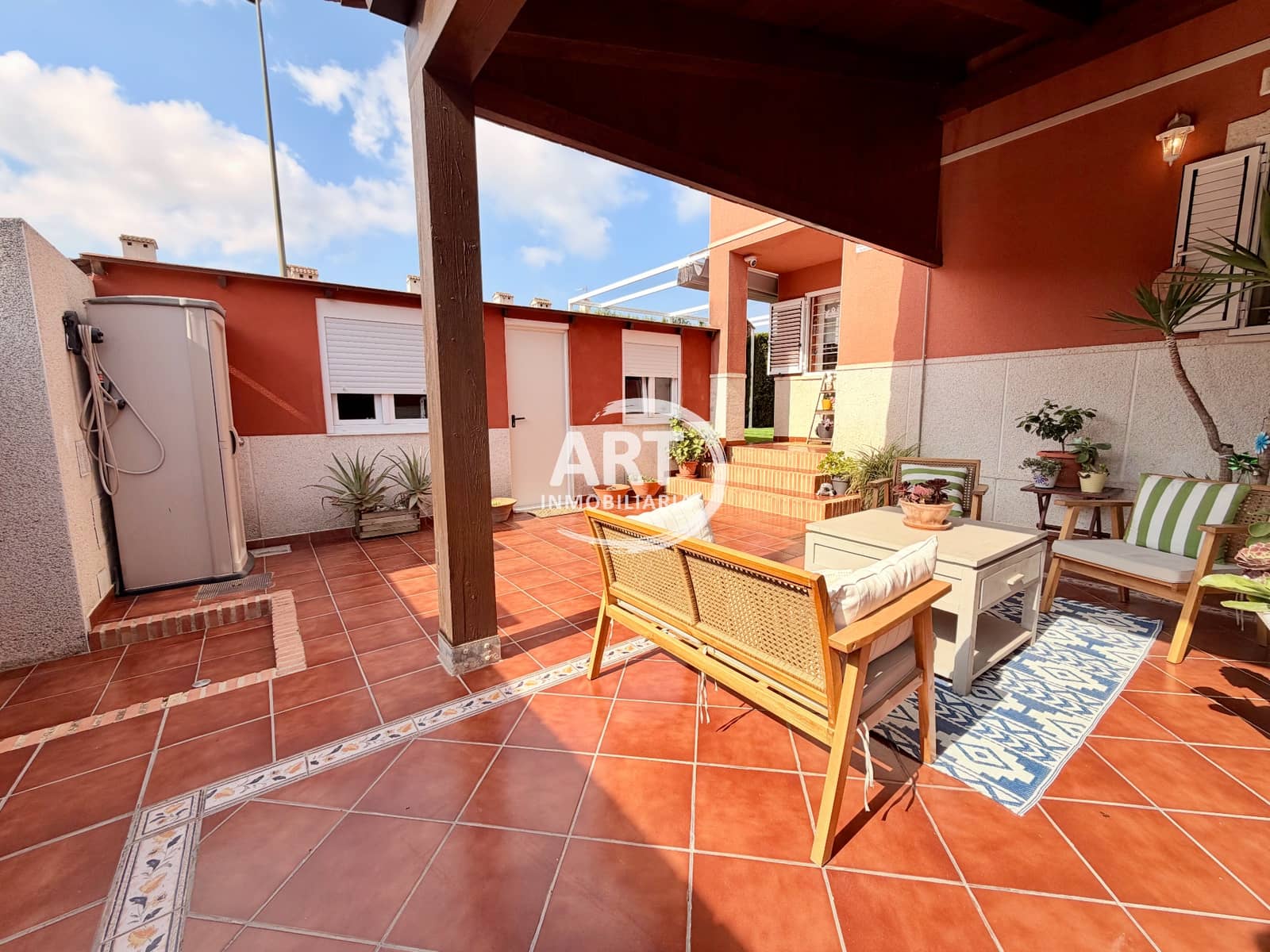 3 sovrum Semi-fristående Villa till salu i La Pobla de Vallbona med pool garage - 395 000 € (Ref: 10008295)